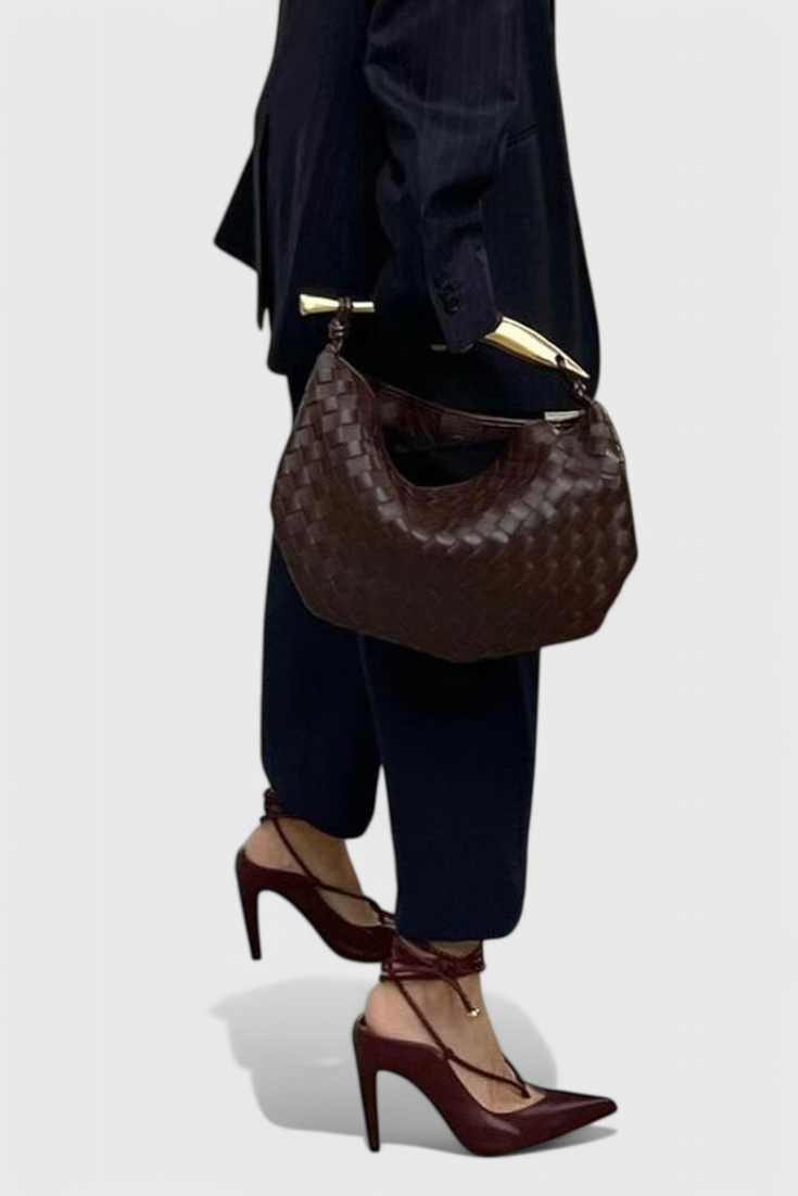 GERDA | WOVEN BAG WITH GOLDEN HANDLE